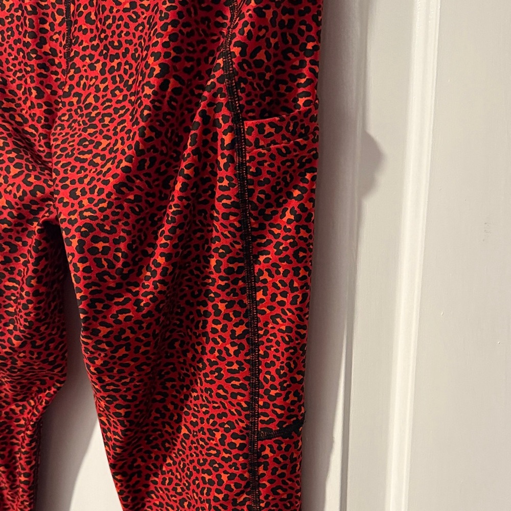 Fabletics Red Patterned Leggings - Picture 5 of 6